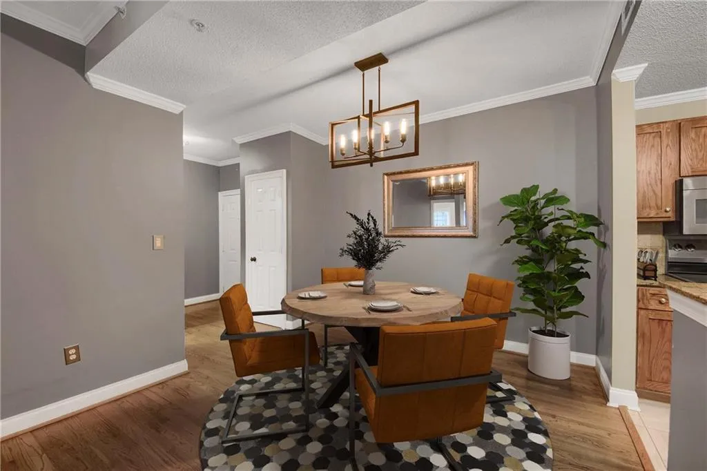 1074 Peachtree Walk Ne Unit B114, Atlanta, Georgia 30309, 2 Bedrooms Bedrooms, ,2 BathroomsBathrooms,Residential,For Sale,1074 Peachtree Walk Ne Unit B114,7612791