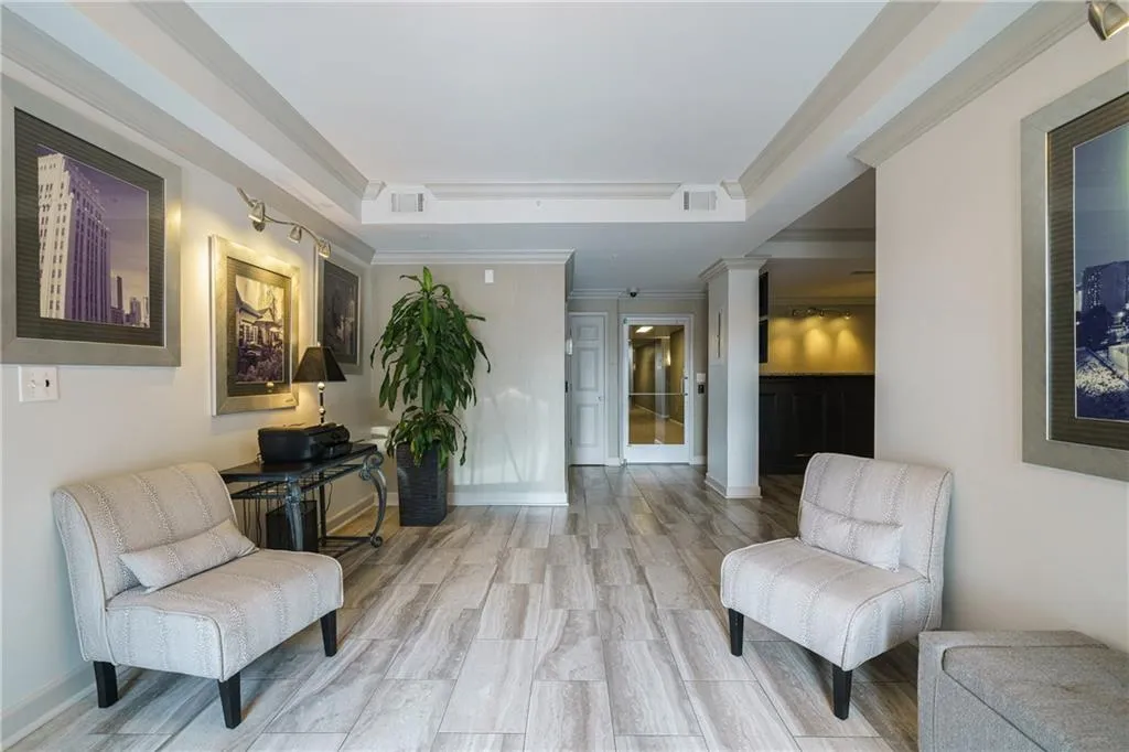 1074 Peachtree Walk Ne Unit B114, Atlanta, Georgia 30309, 2 Bedrooms Bedrooms, ,2 BathroomsBathrooms,Residential,For Sale,1074 Peachtree Walk Ne Unit B114,7612791
