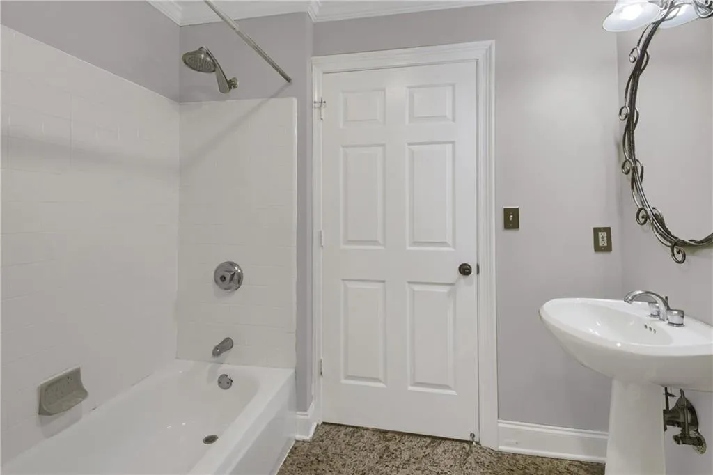 1074 Peachtree Walk Ne Unit B114, Atlanta, Georgia 30309, 2 Bedrooms Bedrooms, ,2 BathroomsBathrooms,Residential,For Sale,1074 Peachtree Walk Ne Unit B114,7612791
