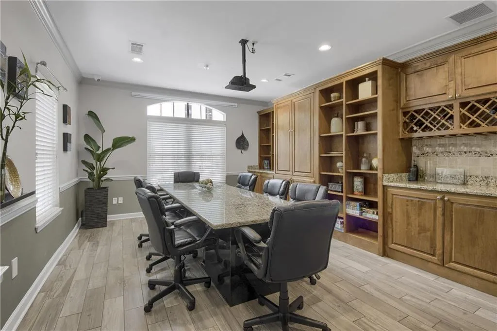 1074 Peachtree Walk Ne Unit B114, Atlanta, Georgia 30309, 2 Bedrooms Bedrooms, ,2 BathroomsBathrooms,Residential,For Sale,1074 Peachtree Walk Ne Unit B114,7612791
