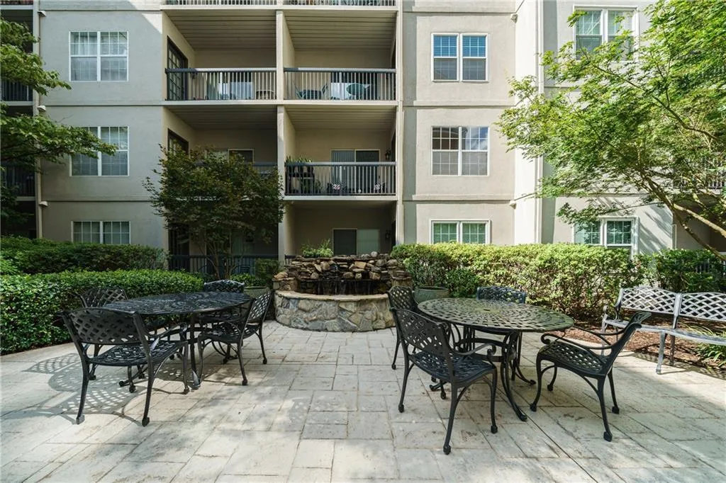 1074 Peachtree Walk Ne Unit B114, Atlanta, Georgia 30309, 2 Bedrooms Bedrooms, ,2 BathroomsBathrooms,Residential,For Sale,1074 Peachtree Walk Ne Unit B114,7612791