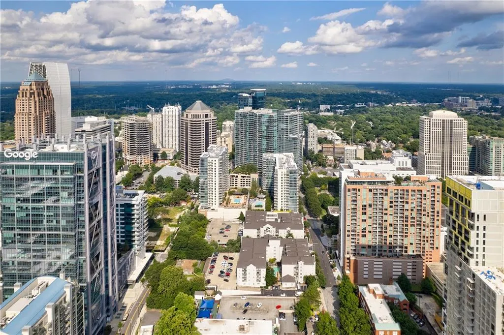 1074 Peachtree Walk Ne Unit B114, Atlanta, Georgia 30309, 2 Bedrooms Bedrooms, ,2 BathroomsBathrooms,Residential,For Sale,1074 Peachtree Walk Ne Unit B114,7612791