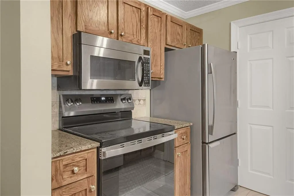 1074 Peachtree Walk Ne Unit B114, Atlanta, Georgia 30309, 2 Bedrooms Bedrooms, ,2 BathroomsBathrooms,Residential,For Sale,1074 Peachtree Walk Ne Unit B114,7612791