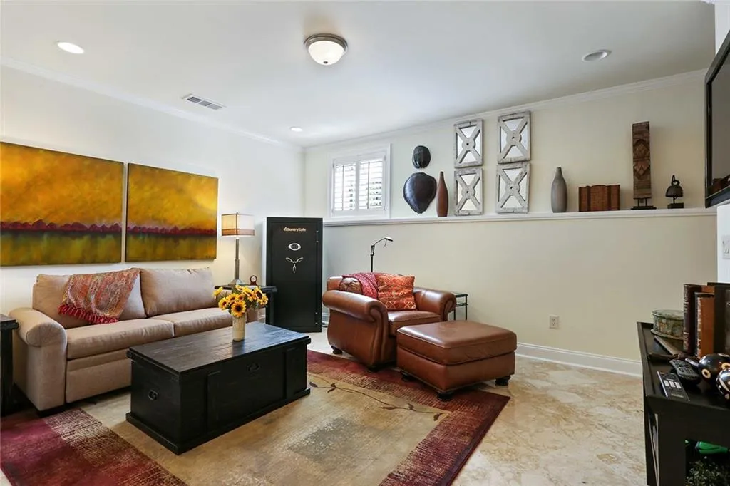 969 Persimmon Point, Sandy Springs, Georgia 30328, 3 Bedrooms Bedrooms, ,3 BathroomsBathrooms,Residential,Sold,969 Persimmon Point,5901358