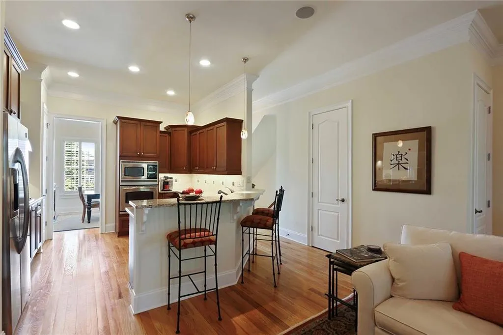 969 Persimmon Point, Sandy Springs, Georgia 30328, 3 Bedrooms Bedrooms, ,3 BathroomsBathrooms,Residential,Sold,969 Persimmon Point,5901358