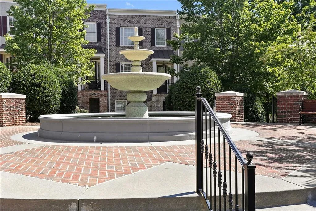 969 Persimmon Point, Sandy Springs, Georgia 30328, 3 Bedrooms Bedrooms, ,3 BathroomsBathrooms,Residential,Sold,969 Persimmon Point,5901358