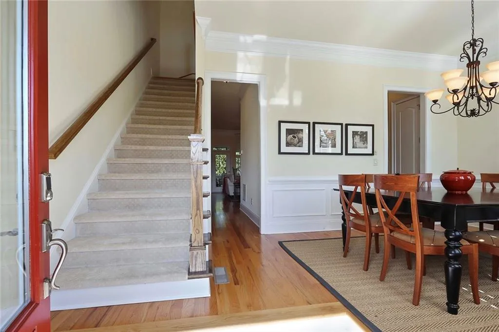 969 Persimmon Point, Sandy Springs, Georgia 30328, 3 Bedrooms Bedrooms, ,3 BathroomsBathrooms,Residential,Sold,969 Persimmon Point,5901358