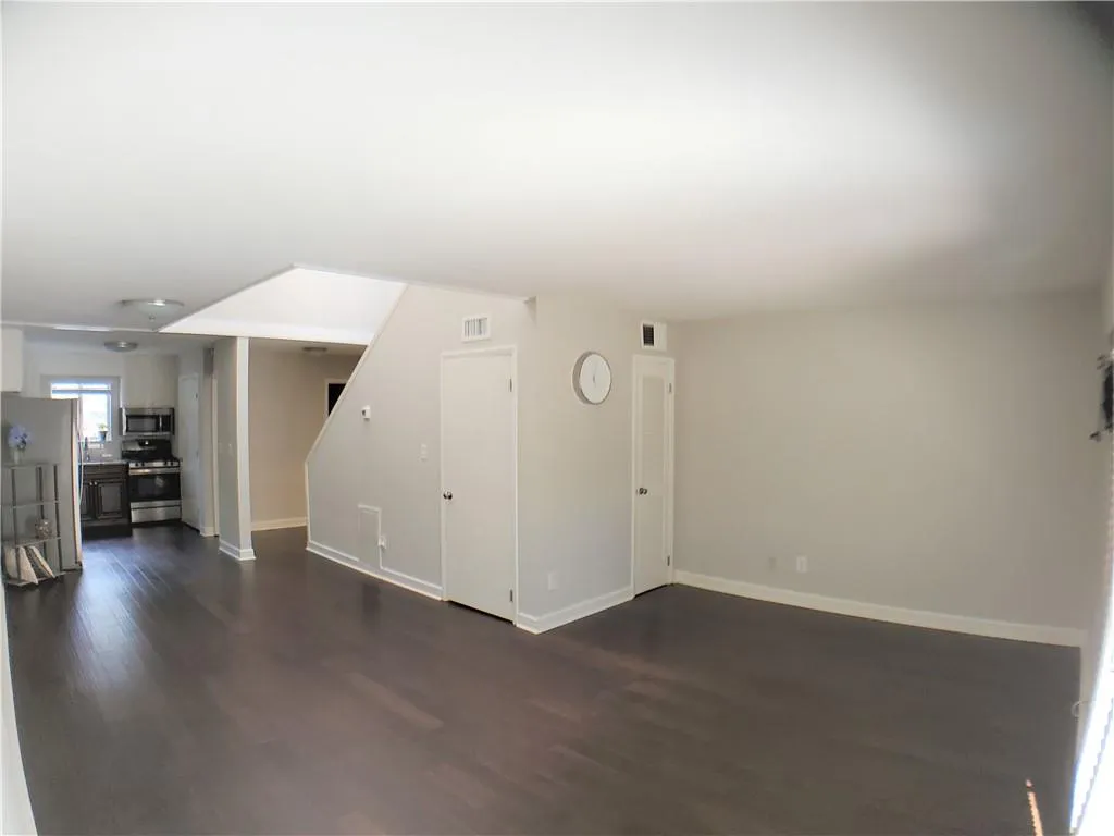 346 Carpenter Drive Unit 78, Sandy Springs, Georgia 30328, 2 Bedrooms Bedrooms, ,1 BathroomBathrooms,Residential,Sold,346 Carpenter Drive Unit 78,6909103