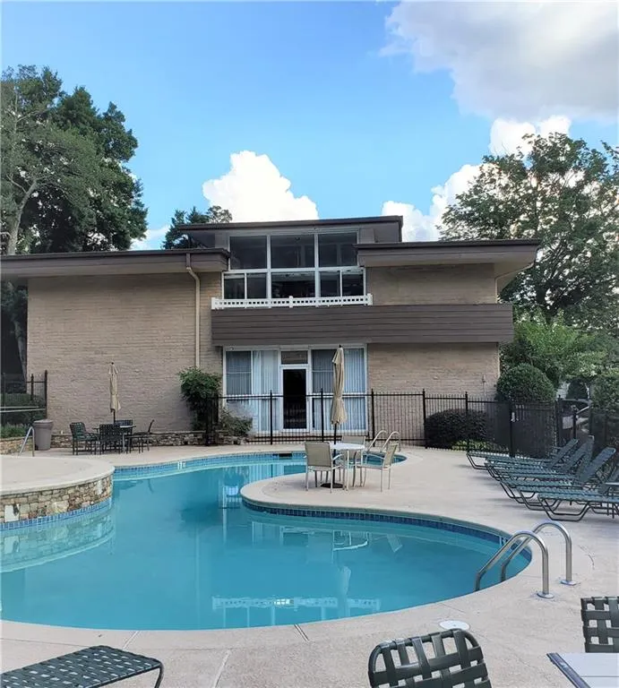 346 Carpenter Drive Unit 78, Sandy Springs, Georgia 30328, 2 Bedrooms Bedrooms, ,1 BathroomBathrooms,Residential,Sold,346 Carpenter Drive Unit 78,6909103