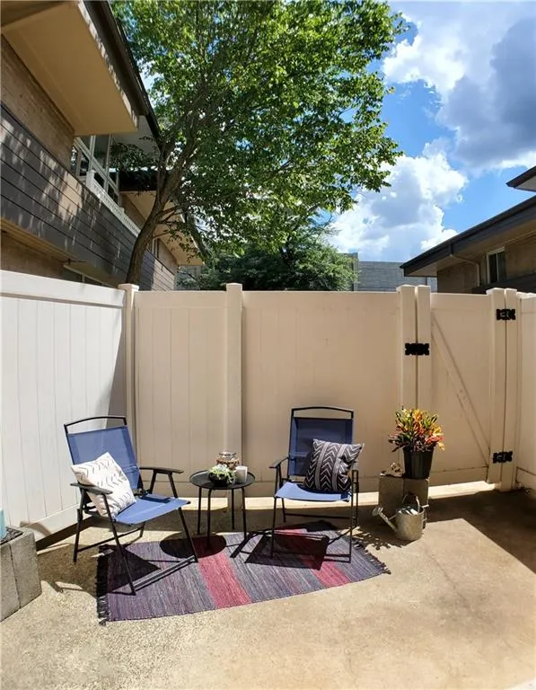 346 Carpenter Drive Unit 78, Sandy Springs, Georgia 30328, 2 Bedrooms Bedrooms, ,1 BathroomBathrooms,Residential,Sold,346 Carpenter Drive Unit 78,6909103