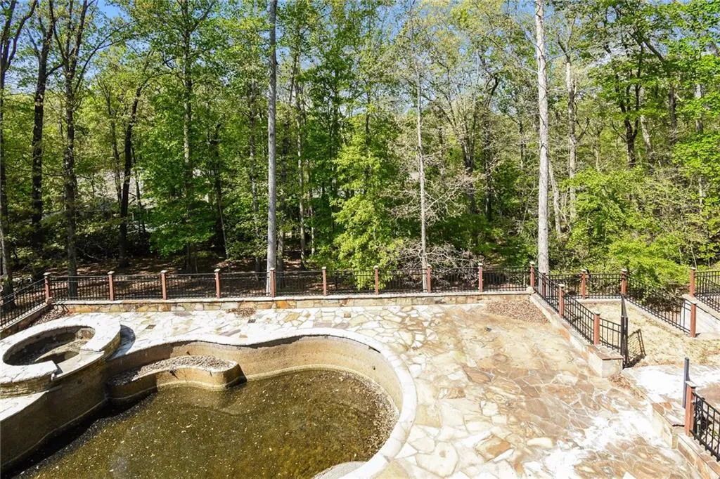 8069 Kenstone Court, Atlanta, Georgia 30350, 6 Bedrooms Bedrooms, ,6 BathroomsBathrooms,Residential,For Sale,8069 Kenstone Court,7740573