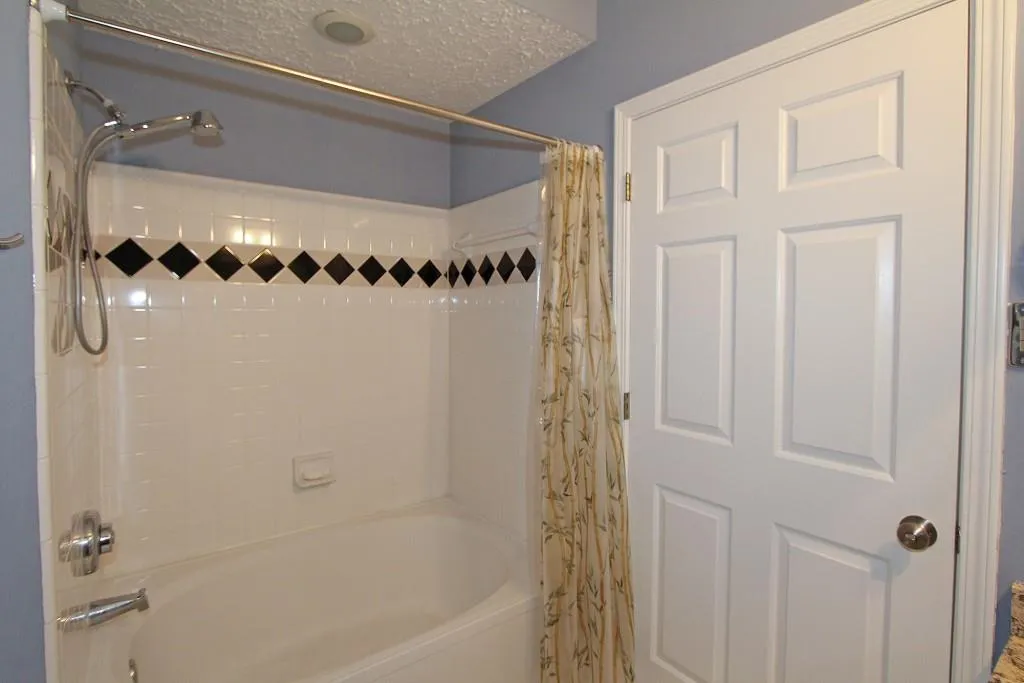 5559 Glenridge Drive Unit 2107, Atlanta, Georgia 30342, 2 Bedrooms Bedrooms, ,2 BathroomsBathrooms,Residential,Sold,5559 Glenridge Drive Unit 2107,5856804