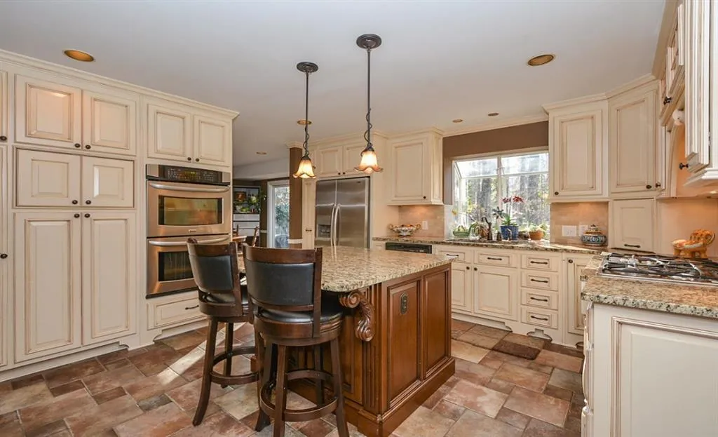 7690 Ryefield Drive, Atlanta, Georgia 30350, 5 Bedrooms Bedrooms, ,3 BathroomsBathrooms,Residential,Sold,7690 Ryefield Drive,5646908