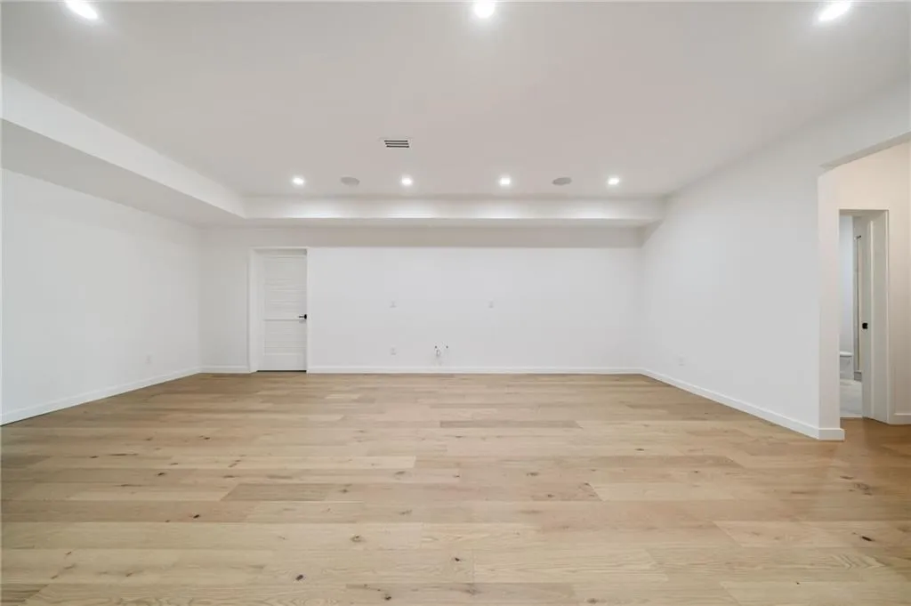 3293 Lenox Place Ne, Atlanta, Georgia 30324, 6 Bedrooms Bedrooms, ,7 BathroomsBathrooms,Residential,For Sale,3293 Lenox Place Ne,7587878