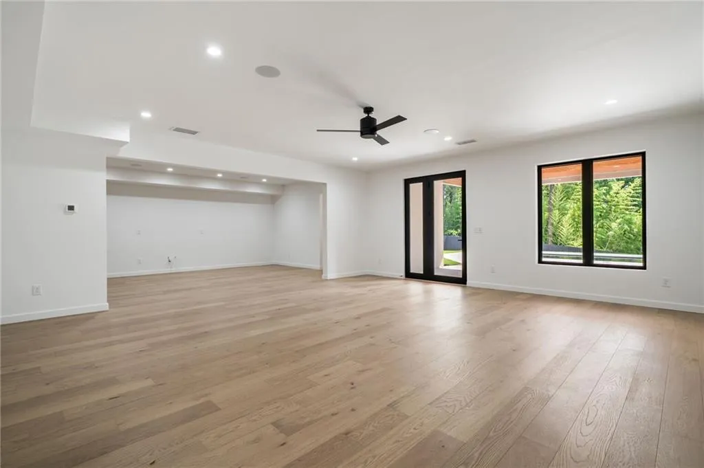 3293 Lenox Place Ne, Atlanta, Georgia 30324, 6 Bedrooms Bedrooms, ,7 BathroomsBathrooms,Residential,For Sale,3293 Lenox Place Ne,7587878