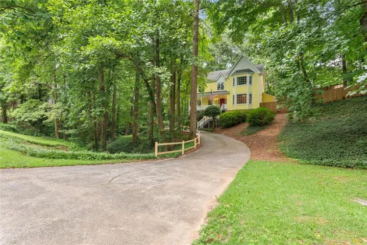 FRONT OF HOUSE