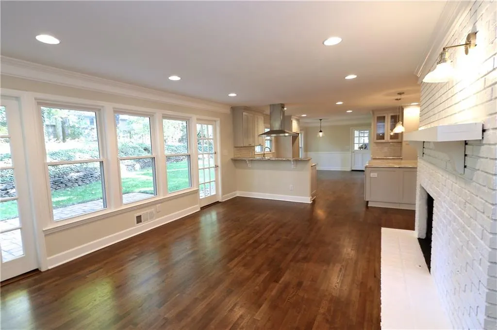450 Dalrymple Road, Atlanta, Georgia 30328, 5 Bedrooms Bedrooms, ,2 BathroomsBathrooms,Residential,Sold,450 Dalrymple Road,5928884