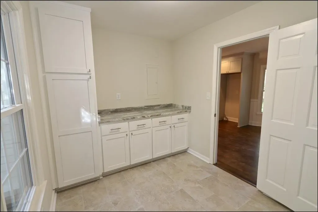 450 Dalrymple Road, Atlanta, Georgia 30328, 5 Bedrooms Bedrooms, ,2 BathroomsBathrooms,Residential,Sold,450 Dalrymple Road,5928884