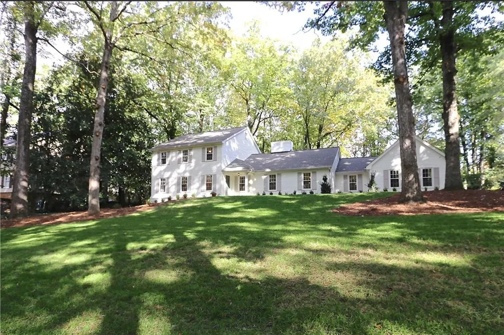 450 Dalrymple Road, Atlanta, Georgia 30328, 5 Bedrooms Bedrooms, ,2 BathroomsBathrooms,Residential,Sold,450 Dalrymple Road,5928884