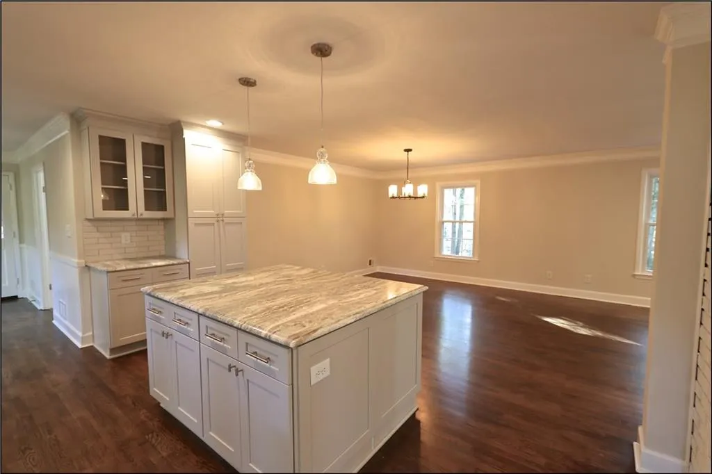 450 Dalrymple Road, Atlanta, Georgia 30328, 5 Bedrooms Bedrooms, ,2 BathroomsBathrooms,Residential,Sold,450 Dalrymple Road,5928884