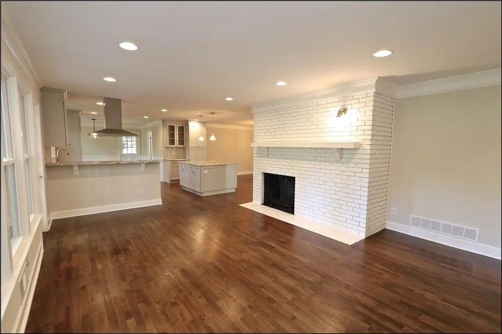 450 Dalrymple Road, Atlanta, Georgia 30328, 5 Bedrooms Bedrooms, ,2 BathroomsBathrooms,Residential,Sold,450 Dalrymple Road,5928884