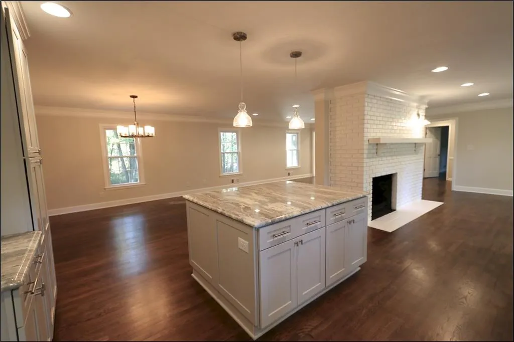 450 Dalrymple Road, Atlanta, Georgia 30328, 5 Bedrooms Bedrooms, ,2 BathroomsBathrooms,Residential,Sold,450 Dalrymple Road,5928884