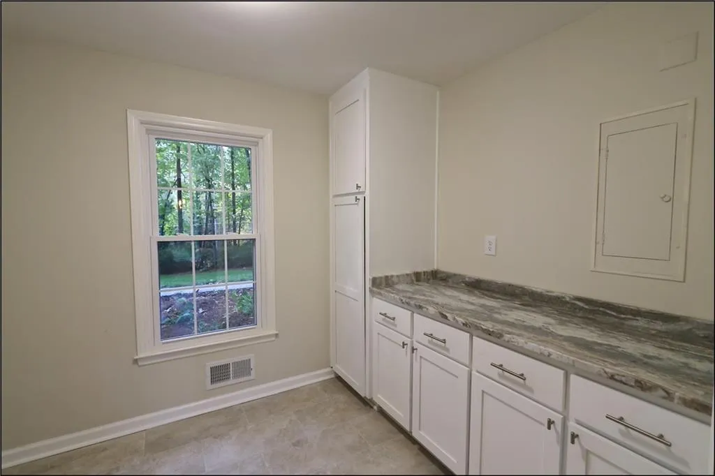 450 Dalrymple Road, Atlanta, Georgia 30328, 5 Bedrooms Bedrooms, ,2 BathroomsBathrooms,Residential,Sold,450 Dalrymple Road,5928884