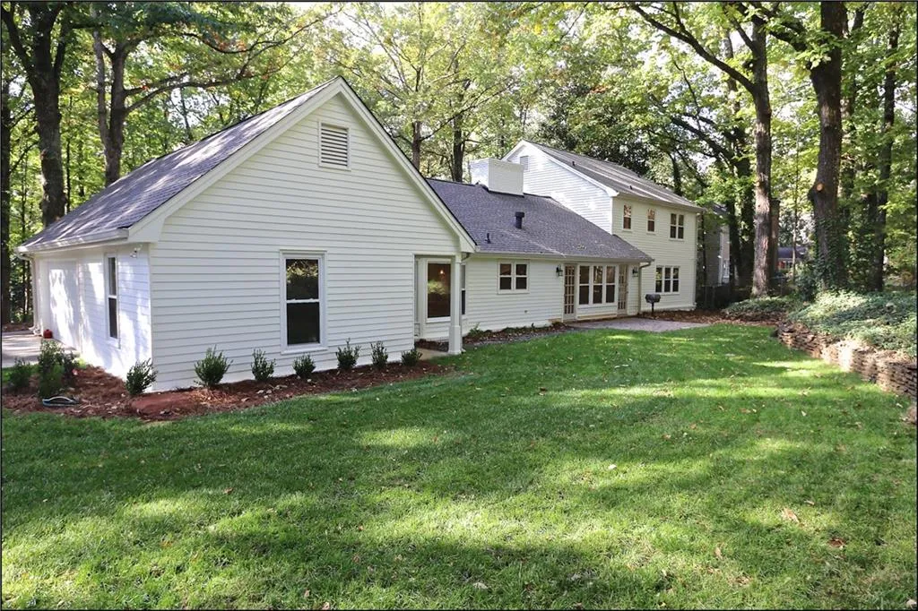 450 Dalrymple Road, Atlanta, Georgia 30328, 5 Bedrooms Bedrooms, ,2 BathroomsBathrooms,Residential,Sold,450 Dalrymple Road,5928884