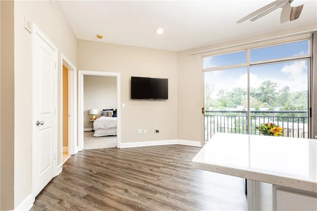 2626 Peachtree Road Nw Unit 706, Atlanta, Georgia 30305, 1 Bedroom Bedrooms, ,1 BathroomBathrooms,Residential,For Sale,2626 Peachtree Road Nw Unit 706,7642714