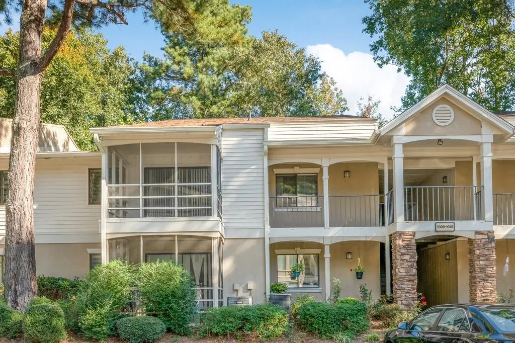 1013 Wingate Way Unit 1013, Sandy Springs, Georgia 30350, 2 Bedrooms Bedrooms, ,2 BathroomsBathrooms,Residential,Sold,1013 Wingate Way Unit 1013,6796338