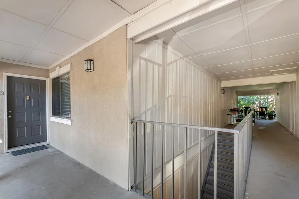 1013 Wingate Way Unit 1013, Sandy Springs, Georgia 30350, 2 Bedrooms Bedrooms, ,2 BathroomsBathrooms,Residential,Sold,1013 Wingate Way Unit 1013,6796338