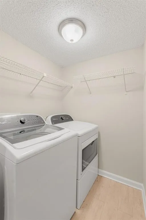 1013 Wingate Way Unit 1013, Sandy Springs, Georgia 30350, 2 Bedrooms Bedrooms, ,2 BathroomsBathrooms,Residential,Sold,1013 Wingate Way Unit 1013,6796338