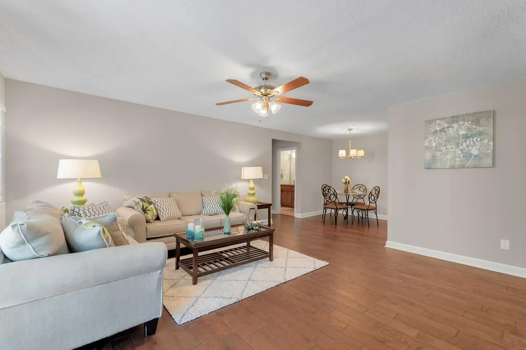 1013 Wingate Way Unit 1013, Sandy Springs, Georgia 30350, 2 Bedrooms Bedrooms, ,2 BathroomsBathrooms,Residential,Sold,1013 Wingate Way Unit 1013,6796338