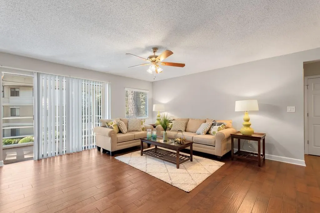 1013 Wingate Way Unit 1013, Sandy Springs, Georgia 30350, 2 Bedrooms Bedrooms, ,2 BathroomsBathrooms,Residential,Sold,1013 Wingate Way Unit 1013,6796338