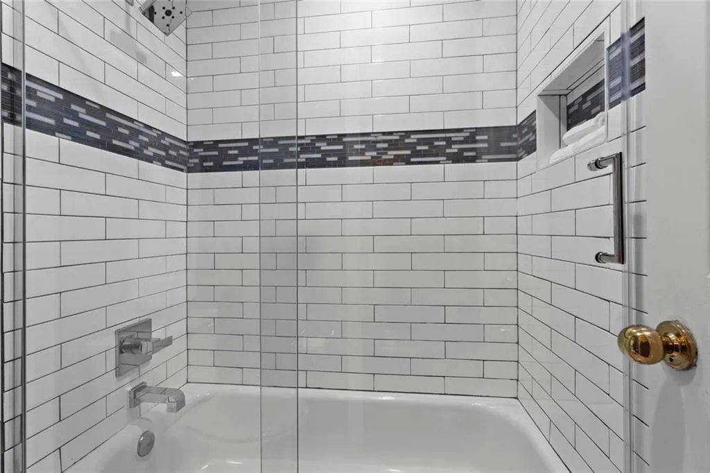 Also has separate room for tub/shower and toilet