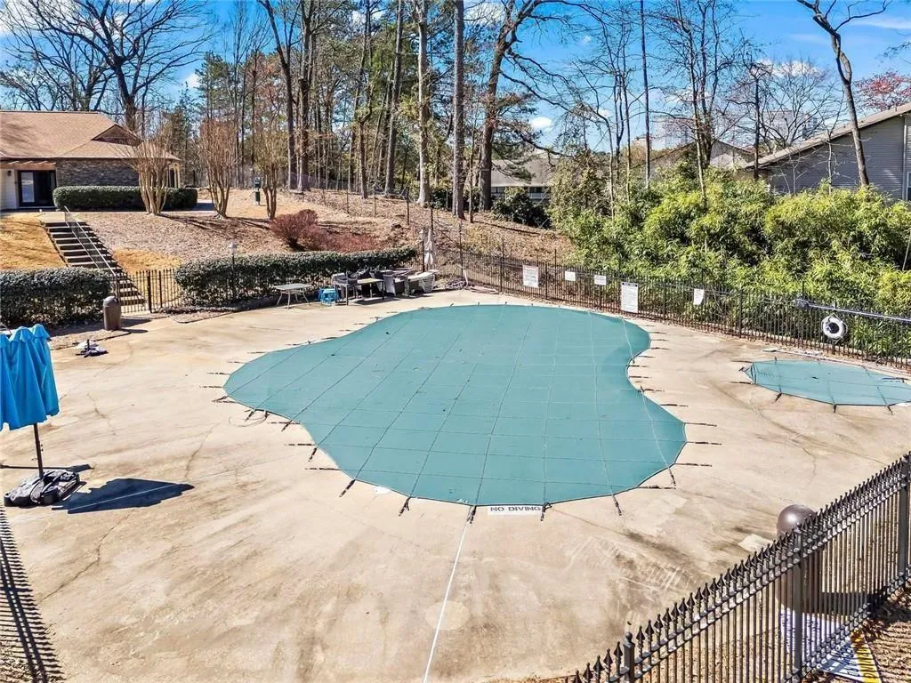 Large unheated pool and hot tub