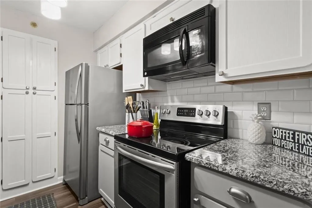 1214 Highland Bluff Dr. Se Drive Se Unit 214, Atlanta, Georgia 30339, 2 Bedrooms Bedrooms, ,2 BathroomsBathrooms,Residential,For Sale,1214 Highland Bluff Dr. Se Drive Se Unit 214,7635501