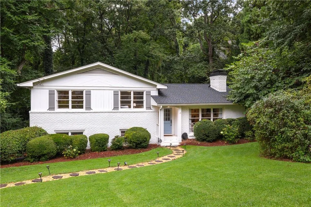 4590 Club Terrace Ne, Atlanta, Georgia 30319, 3 Bedrooms Bedrooms, 0 ,3 BathroomsBathrooms,Residential,Sold,4590 Club Terrace Ne,7113175