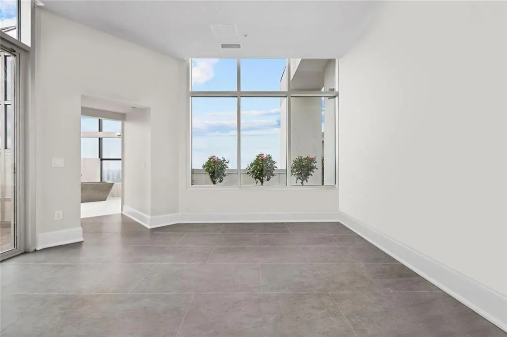 2828 Peachtree Road Nw Unit P 3300, Atlanta, Georgia 30305, 2 Bedrooms Bedrooms, 0 ,2 BathroomsBathrooms,Residential,For Sale,2828 Peachtree Road Nw Unit P 3300,7729647
