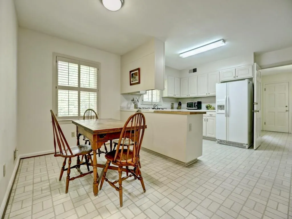 1070 Churchill Downs Road, Sandy Springs, Georgia 30319, 4 Bedrooms Bedrooms, ,2 BathroomsBathrooms,Residential,Sold,1070 Churchill Downs Road,5699991