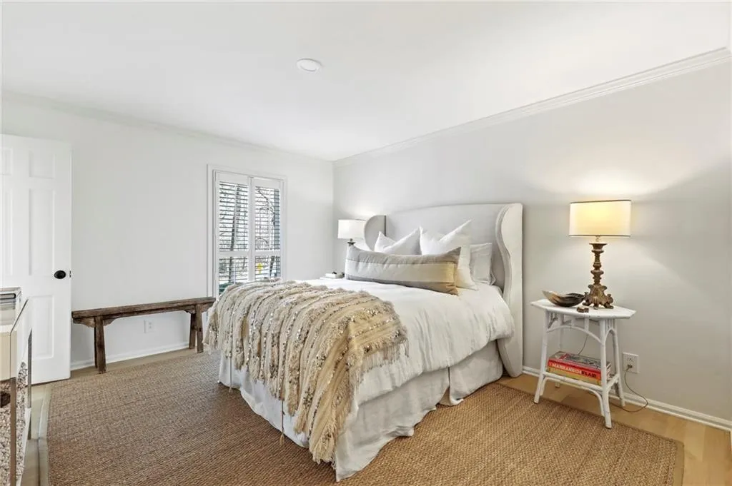 630 Edgewater Trail, Sandy Springs, Georgia 30328, 3 Bedrooms Bedrooms, ,2 BathroomsBathrooms,Residential,Sold,630 Edgewater Trail,6843564