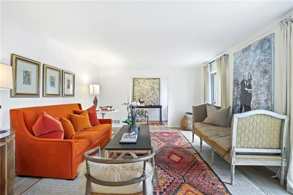 630 Edgewater Trail, Sandy Springs, Georgia 30328, 3 Bedrooms Bedrooms, ,2 BathroomsBathrooms,Residential,Sold,630 Edgewater Trail,6843564