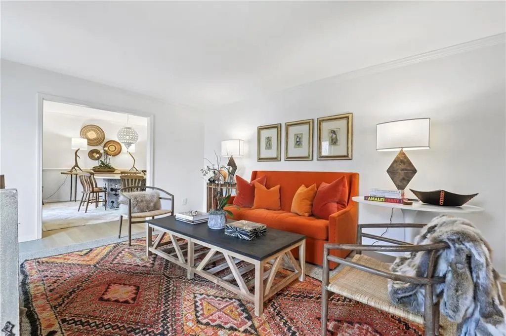 630 Edgewater Trail, Sandy Springs, Georgia 30328, 3 Bedrooms Bedrooms, ,2 BathroomsBathrooms,Residential,Sold,630 Edgewater Trail,6843564