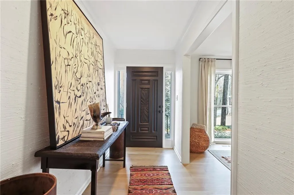 630 Edgewater Trail, Sandy Springs, Georgia 30328, 3 Bedrooms Bedrooms, ,2 BathroomsBathrooms,Residential,Sold,630 Edgewater Trail,6843564