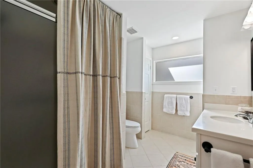 630 Edgewater Trail, Sandy Springs, Georgia 30328, 3 Bedrooms Bedrooms, ,2 BathroomsBathrooms,Residential,Sold,630 Edgewater Trail,6843564