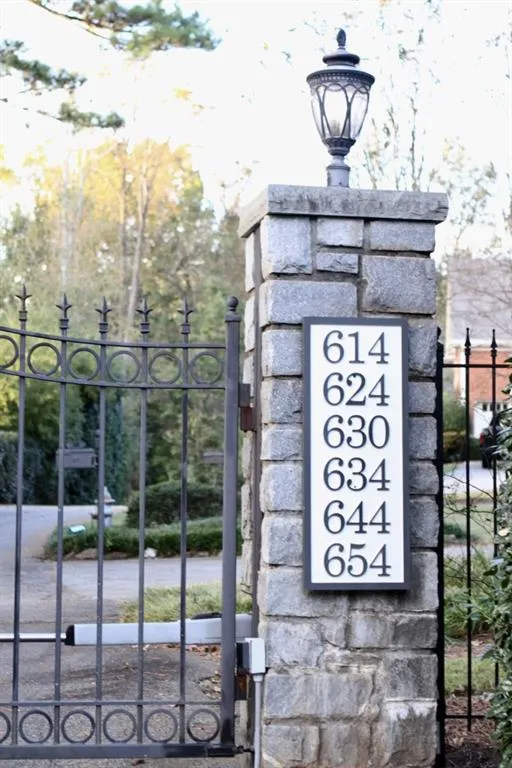 630 Windsor Park, Sandy Springs, Georgia 30342, 6 Bedrooms Bedrooms, ,6 BathroomsBathrooms,Residential,Sold,630 Windsor Park,6521787