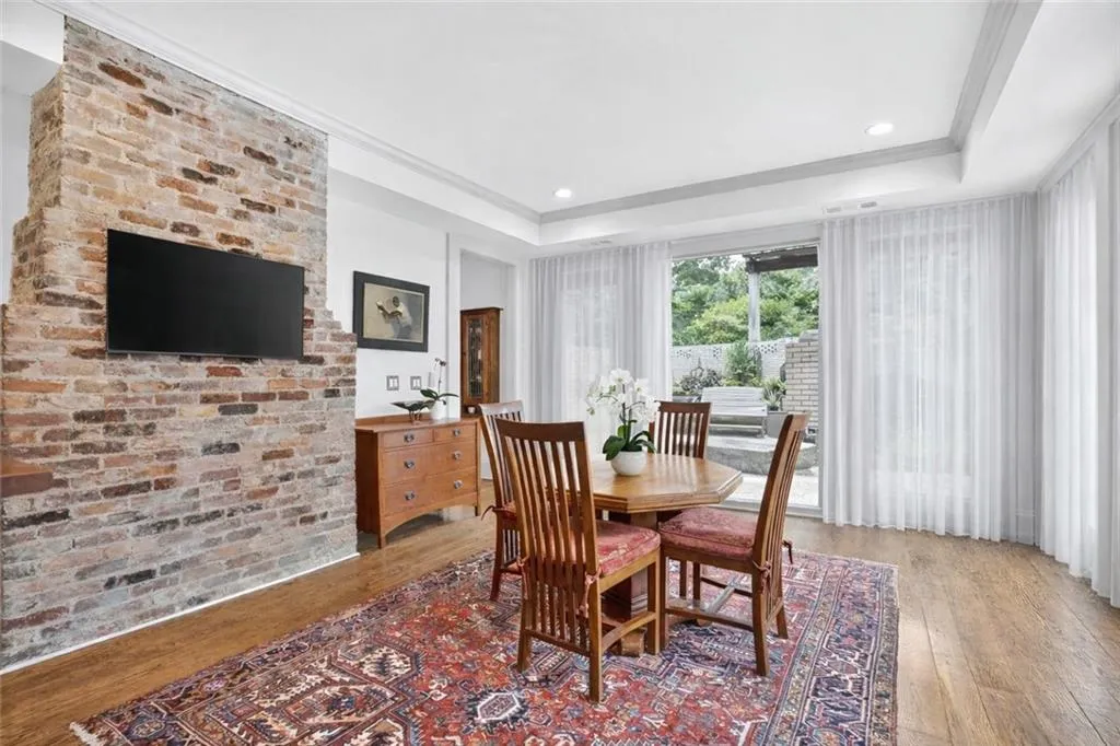 3230 W Andrews Drive Nw, Atlanta, Georgia 30305, 6 Bedrooms Bedrooms, 0 ,5 BathroomsBathrooms,Residential,For Sale,3230 W Andrews Drive Nw,7711901