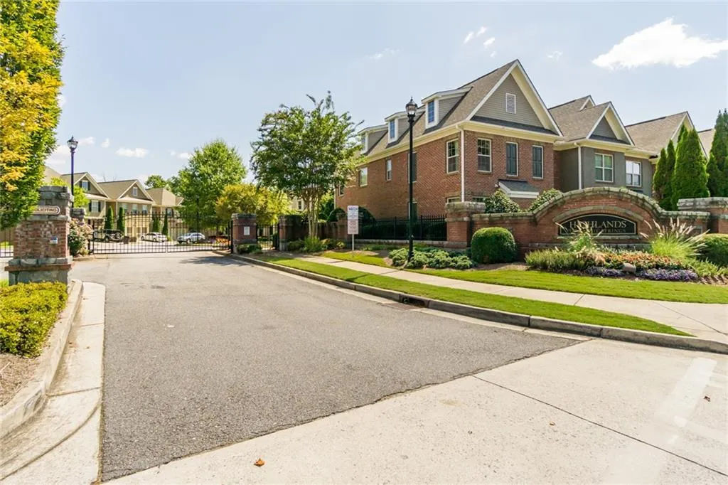 7420 Glisten Avenue, Sandy Springs, Georgia 30328, 3 Bedrooms Bedrooms, ,3 BathroomsBathrooms,Residential,Sold,7420 Glisten Avenue,6688170