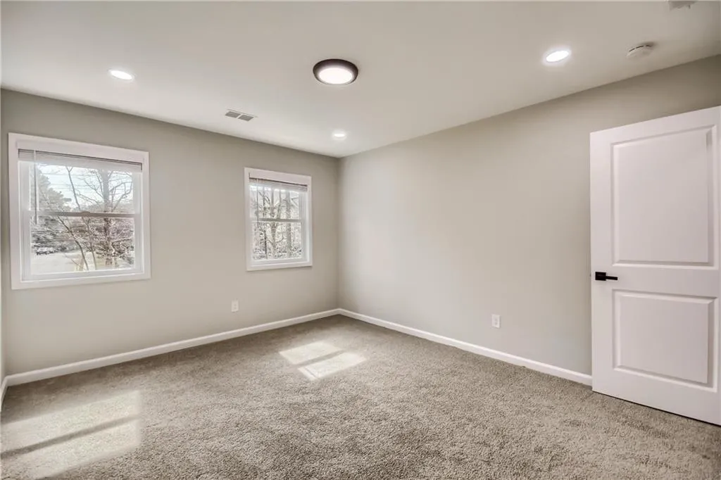 1050 Pitts Road, Sandy Springs, Georgia 30350, 3 Bedrooms Bedrooms, ,2 BathroomsBathrooms,Residential,Sold,1050 Pitts Road,7023717