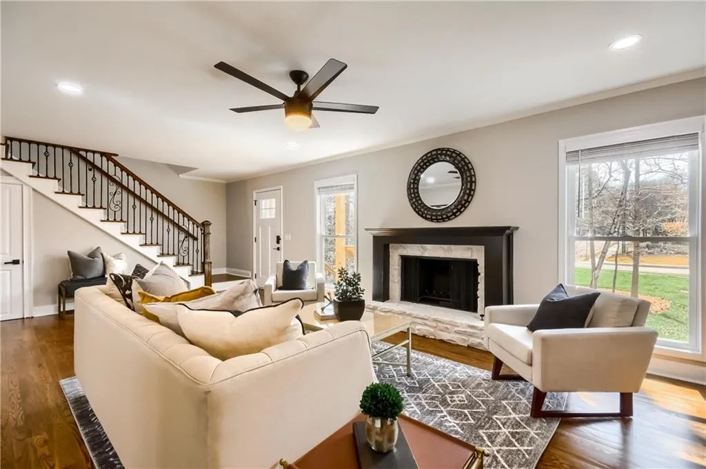 1050 Pitts Road, Sandy Springs, Georgia 30350, 3 Bedrooms Bedrooms, ,2 BathroomsBathrooms,Residential,Sold,1050 Pitts Road,7023717